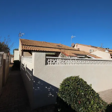 Jolie Maison D'angle, Pour 4 Couchages, Terrasse, Piscine Commune A 400m De Lrjp134 Portiragnes