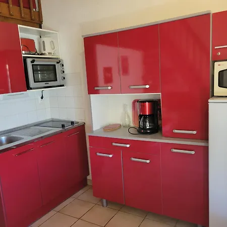 Jolie Maison D'angle, Pour 4 Couchages, Terrasse, Piscine Commune A 400m De Lrjp134 Portiragnes