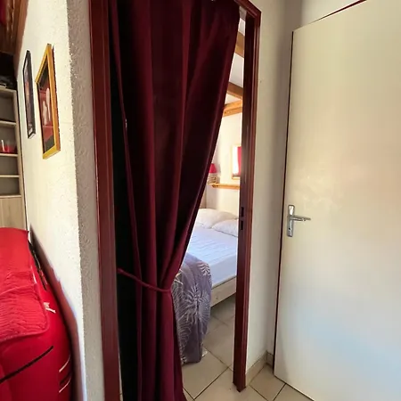 Jolie Maison D'angle, Pour 4 Couchages, Terrasse, Piscine Commune A 400m De Lrjp134