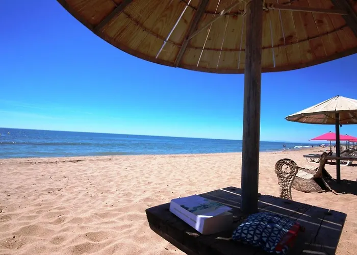 Jolie Maison D'angle, Pour 4 Couchages, Terrasse, Piscine Commune A 400m De Lrjp134 * Portiragnes