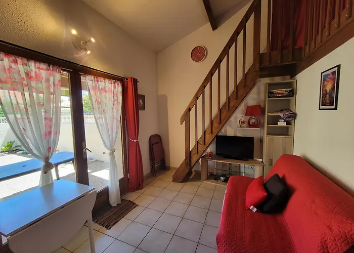 Jolie Maison D'angle, Pour 4 Couchages, Terrasse, Piscine Commune A 400m De Lrjp134 Willa