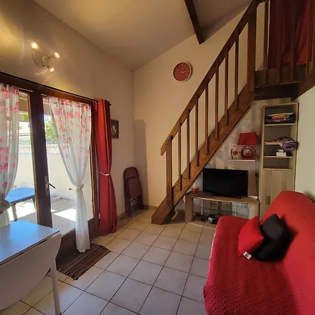 Jolie Maison D'angle, Pour 4 Couchages, Terrasse, Piscine Commune A 400m De Lrjp134 Villa